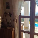 Vila Momino *