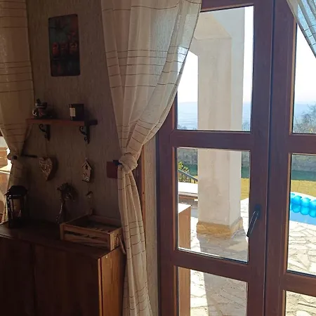 Луксозна вила Momino *