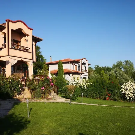 Луксозна вила Momino Avren