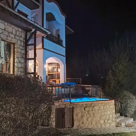 Луксозна вила Momino *