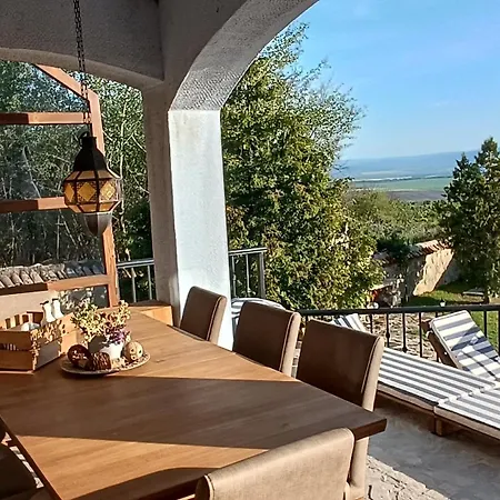 Momino Villa *