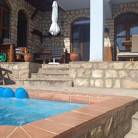 Vilă Momino *